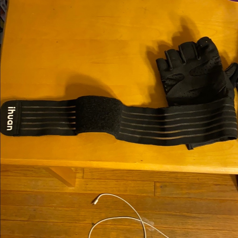 Ihuan fitness gloves